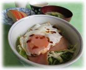 目玉焼き丼